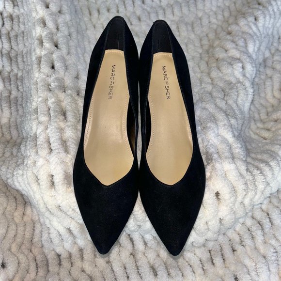 Marc Fisher Shoes - Marc Jacobs Zala Block Heel Pointed Toe Velvet Pumps